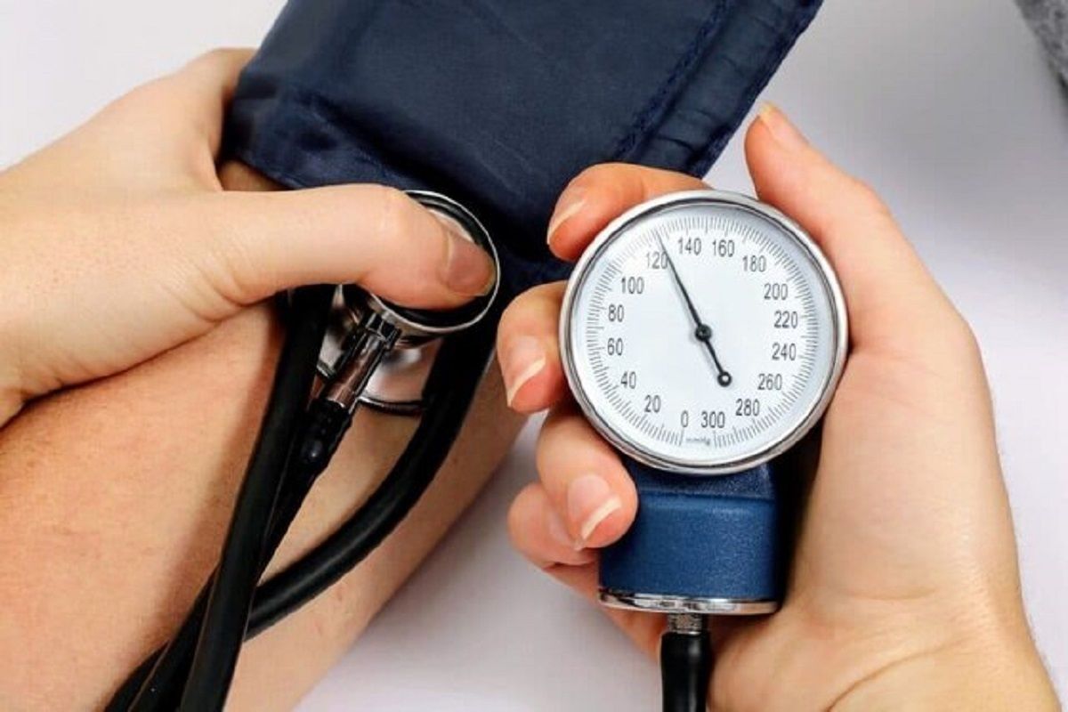 فشار خون خطرناک چند است؟ بررسی مرزهای نرمال و بحرانی فشار خون
